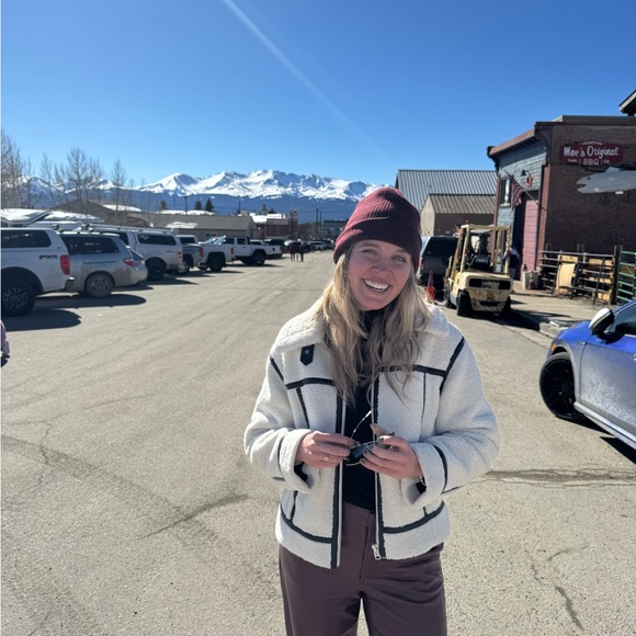 Meet your Posher, Mary - Picture 1 of 1